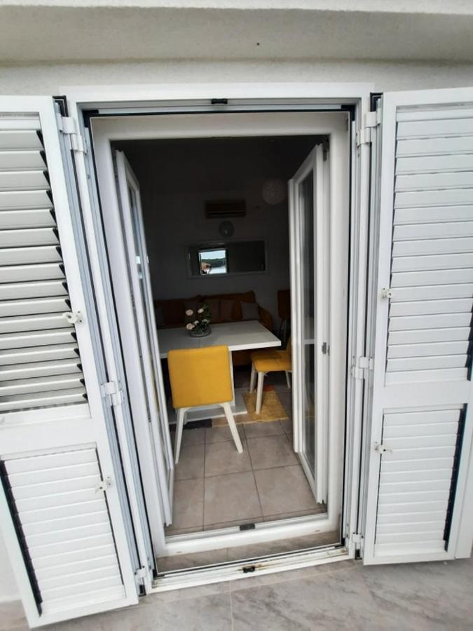 Ojdana Zivkovic Apartman Rogoznica  Kültér fotó